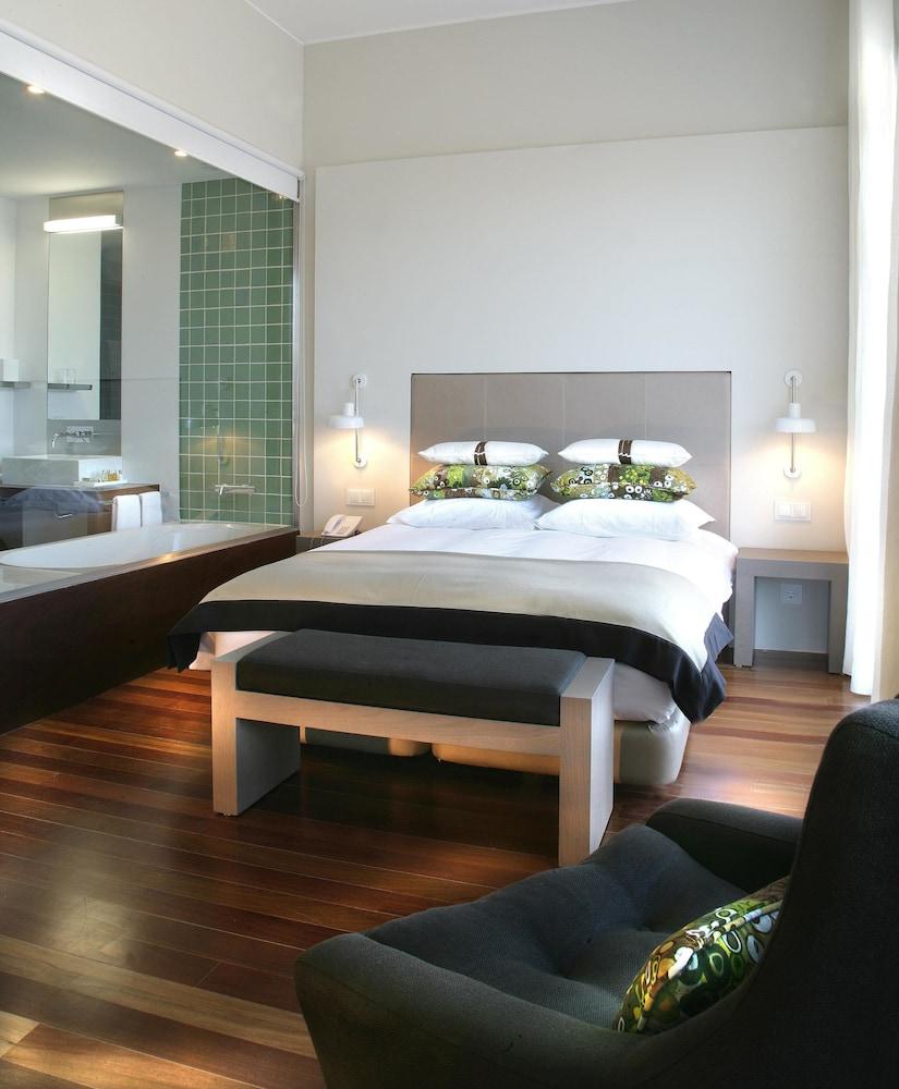 M'Ar De Ar Aqueduto Hotel Évora Cameră foto A room at the Hotel de la Paix