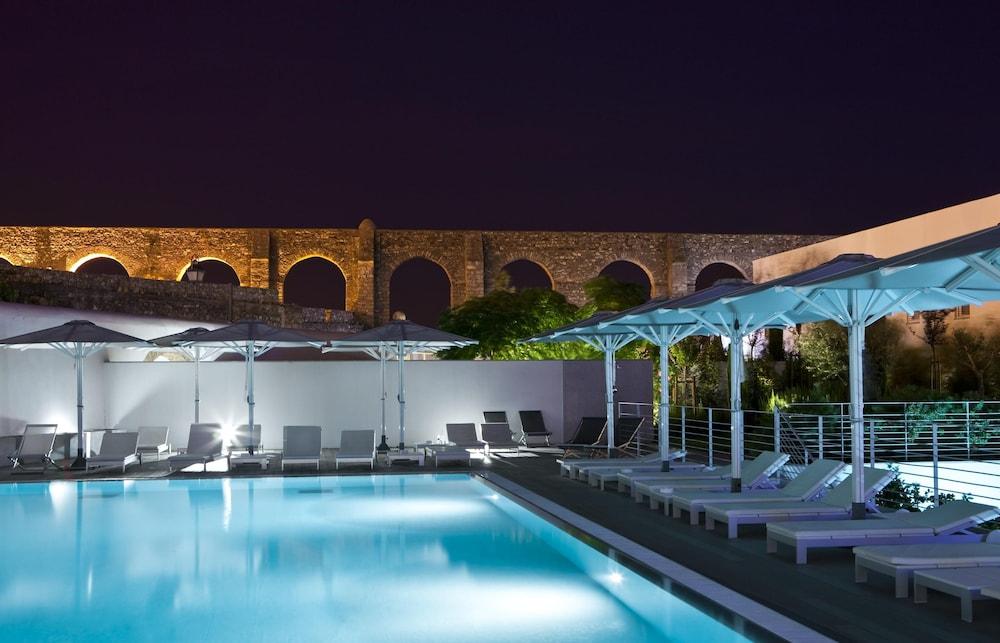 M'Ar De Ar Aqueduto Hotel Évora Exterior foto The pool at the hotel