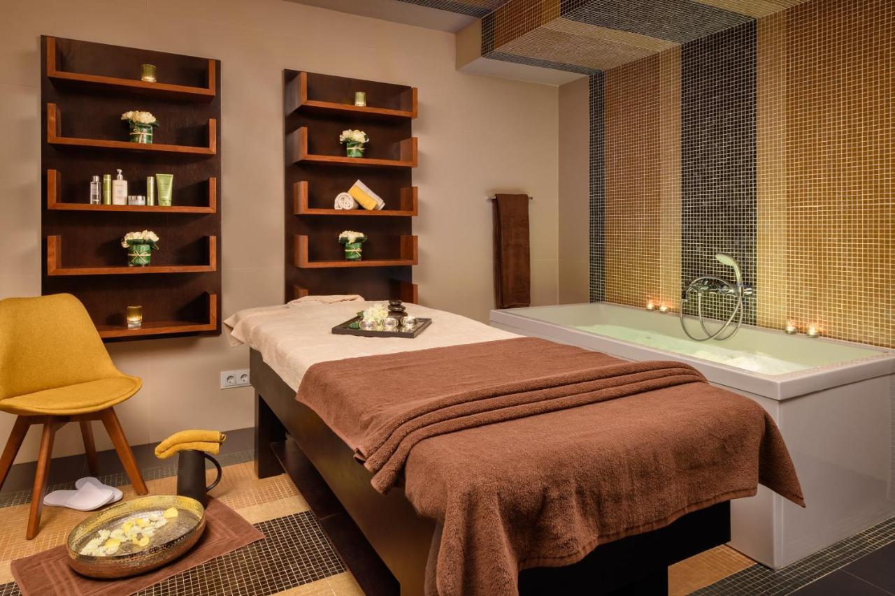 M'Ar De Ar Aqueduto Hotel Évora Exterior foto A treatment room at a spa